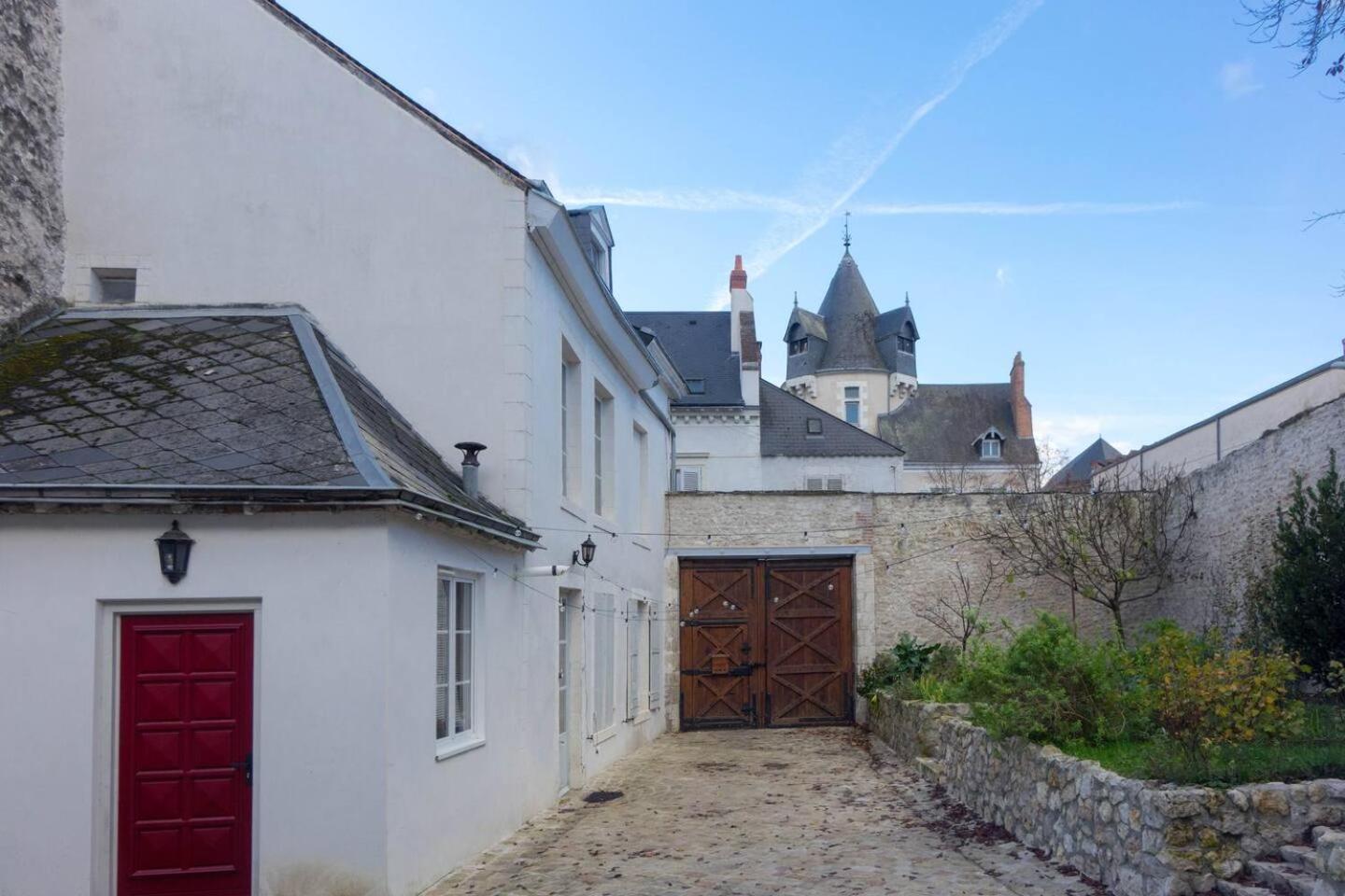 Domaine De Charme Au Coeur D'Orleans Classe 3 Etoiles - Bords De Loire - 21 Couchages Avec Parkings Prives المظهر الخارجي الصورة
