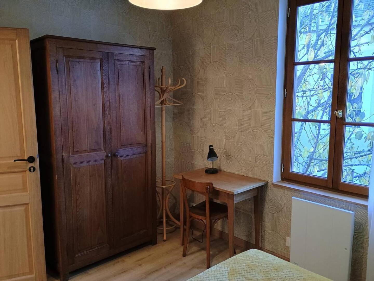 Domaine De Charme Au Coeur D'Orleans Classe 3 Etoiles - Bords De Loire - 21 Couchages Avec Parkings Prives المظهر الخارجي الصورة