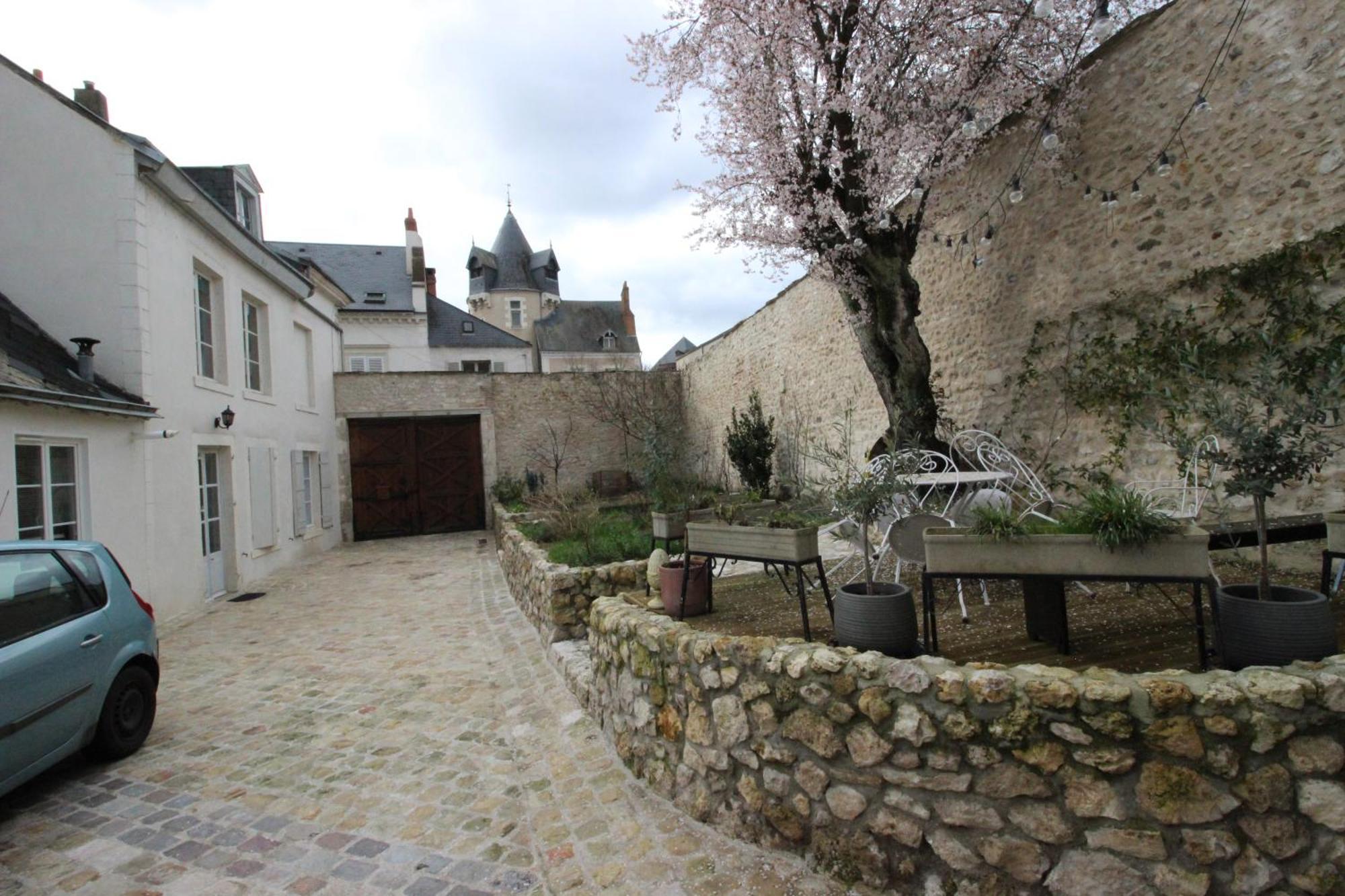 Domaine De Charme Au Coeur D'Orleans Classe 3 Etoiles - Bords De Loire - 21 Couchages Avec Parkings Prives المظهر الخارجي الصورة